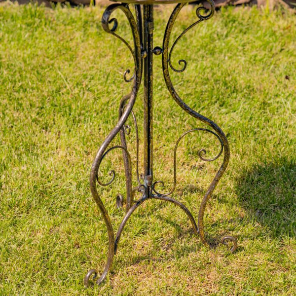Ornate Round Iron Water Birbath with 3 Small Birds "Stephania"