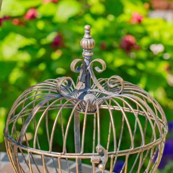 Set of 2 Metal Wire Heart-Shaped Cage Plant Stands in Frosted Gold "Ariyanna"
