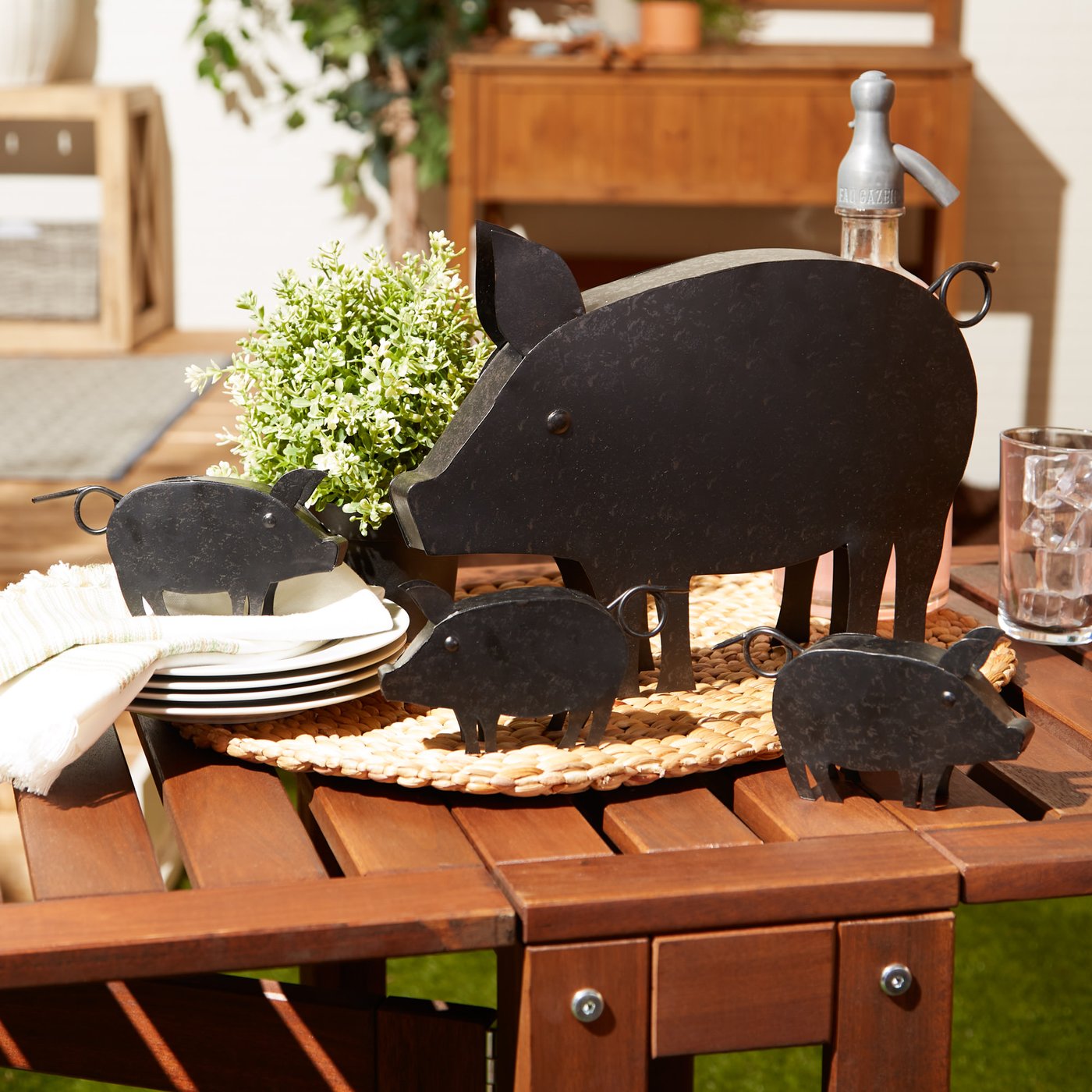 Pig and Piglets Metal Garden Sculpture Set Hog Family Figurines