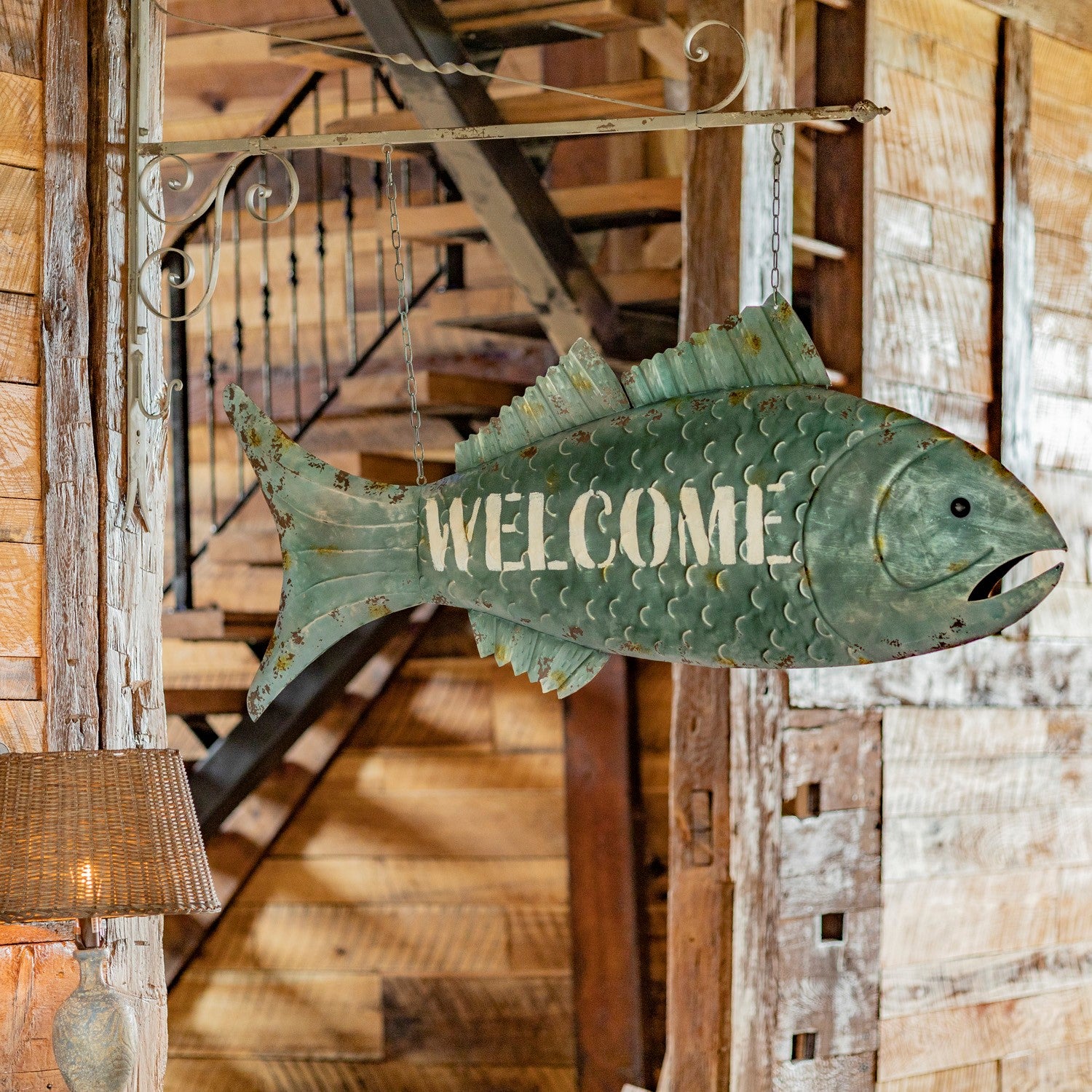 Aumei Wall Decor 12-Inch Wood Decorative Trout Fish Welcome Sign Hanging Plaque with 3 Hooks,for Garden and Wall Decor